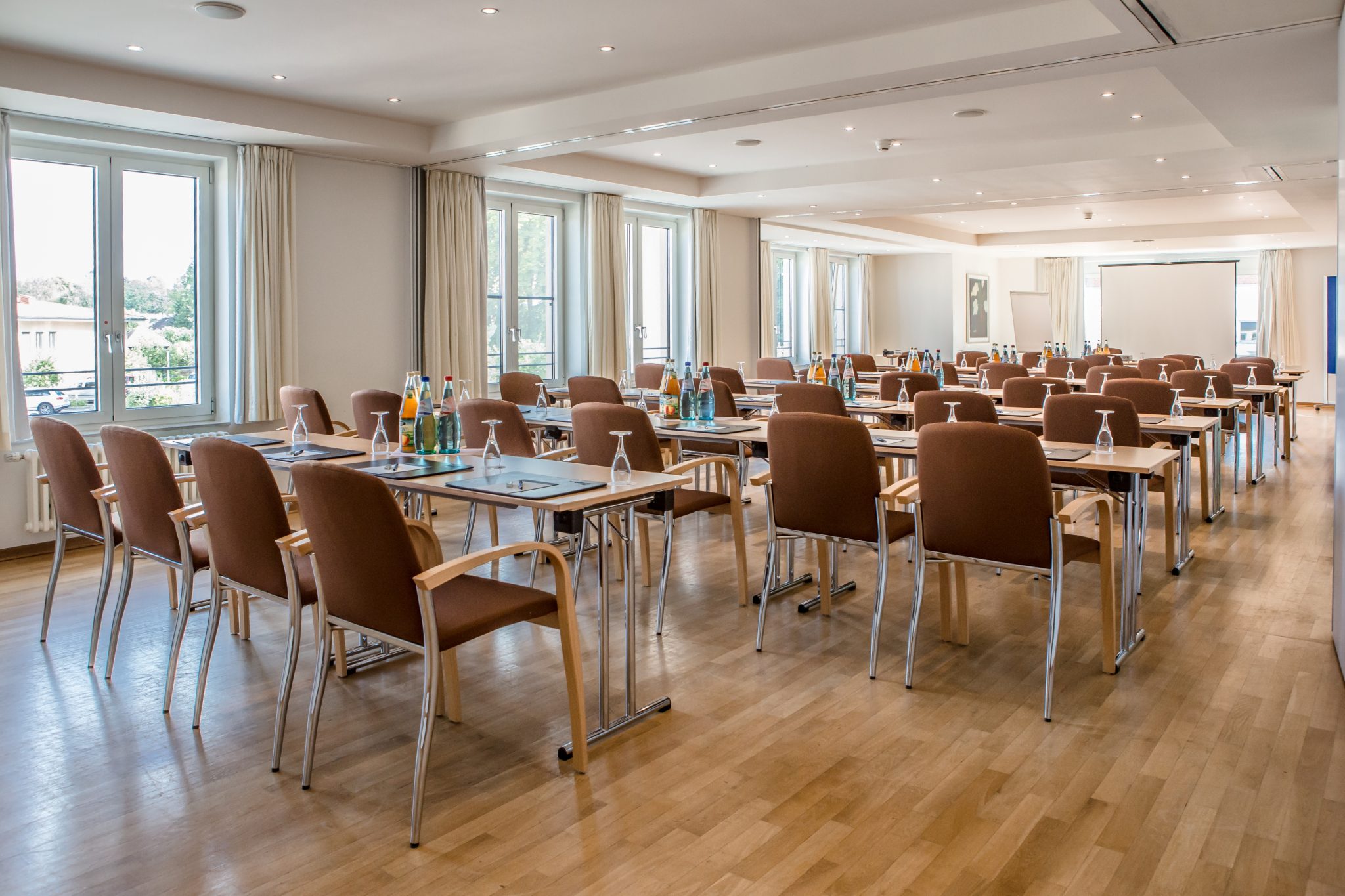 Raum 1-3_Parlamentarisch_Rückseite_qf