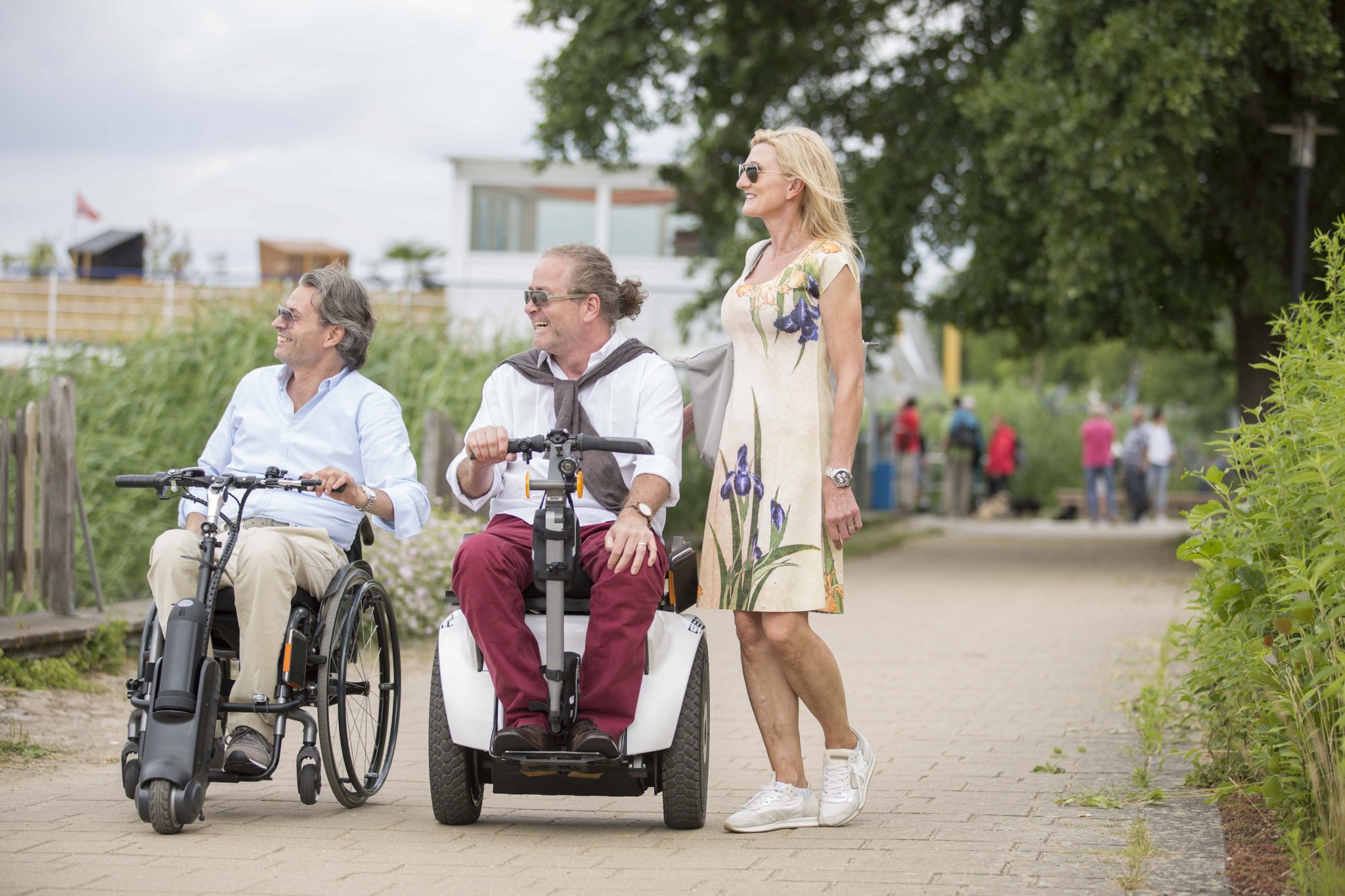 Rollstuhlfahrer_Paar_Cube_Steg@Seehotel RB (5)